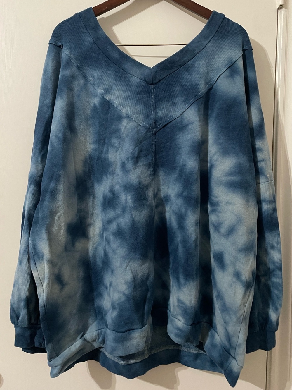 The Sweatshirt Project Blue Tie Dye V-Neck Cross Back Sweatshirt 1X Plus Size